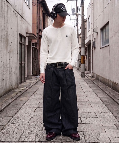 SPINNS(スピンズ)の「短丈ワッフルヘンリーネック長袖Tシャツ/サーマル/ワンポイントロゴ刺繍(Tシャツ/カットソー・メンズ・ブラック/ホワイト/ワイン/カモフラージュ・ONESIZE)」の20枚目の写真