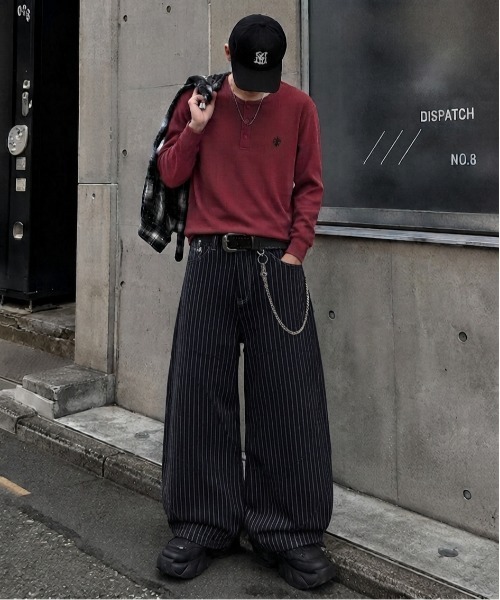 SPINNS(スピンズ)の「短丈ワッフルヘンリーネック長袖Tシャツ/サーマル/ワンポイントロゴ刺繍(Tシャツ/カットソー・メンズ・ブラック/ホワイト/ワイン/カモフラージュ・ONESIZE)」の16枚目の写真