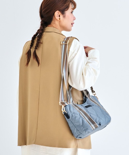 LIZDAYS（リズデイズ）の「【A5・500mlペットボトル収納可能】丸底シルエット2WAYミニトート（トートバッグ・レディース・ナチュラル/ベージュ×ブラック/ブラック×ベージュ/ダークグレー/ブルー系/スモーキーグリーン系・FREE）」の11枚目の写真