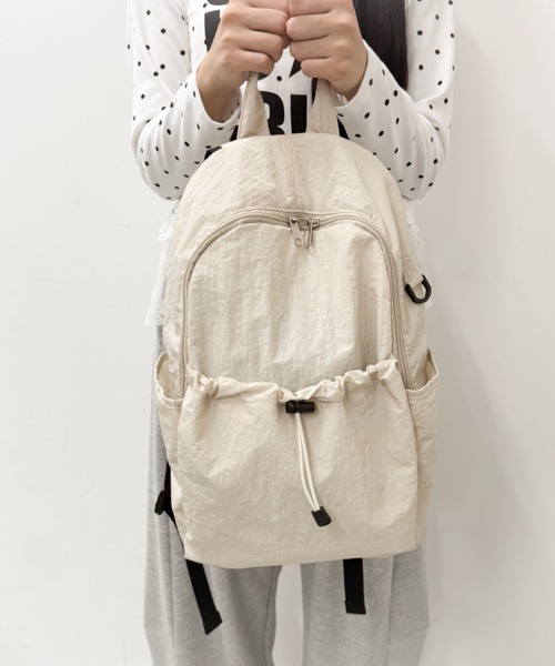 WEGO（ウィゴー）の「WEGO/ギャザーポケットライトバックパック（バックパック/リュック・レディース・グリーン系その他/アイボリー/ライム/ブラック/ライトグレー・FREE）」の15枚目の写真