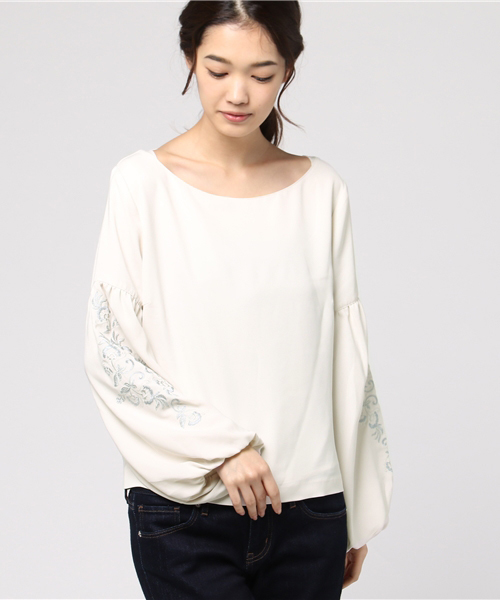 mysty woman（ミスティウーマン）の「バルーン袖刺繍ブラウス（シャツ/ブラウス・レディース・アイボリー/ブラック/ベージュ・FREE）」の2枚目の写真