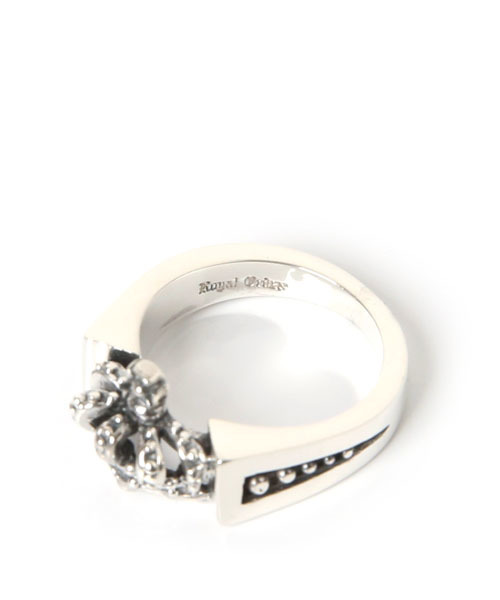 ROYAL ORDER(ロイヤルオーダー)の「KALI CROWN RING(リング・メンズ・シルバー・14号 US-7/13号 US-6h/18号 US-9/16号 US-8/15号 US-7h/12号 US-6)」の4枚目の写真