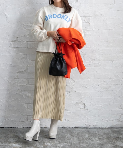 Newlyme（ニューリーミー）の「太ヒールシンプルショートブーツ（ブーツ・レディース・ブラック/ブラック系その他/ダークブラウン/ボルドー/モカ/ブルー/グレー/ブラウン系その他/ホワイト・21.5cm/24.0cm/23.0cm/23.5cm/22cm/22.5cm/25.5cm/25.0cm/24.5cm/24.5㎝/23.5㎝/26cm/21cm/21.5㎝/25㎝/22.5㎝/23㎝/24㎝/23cm/25cm/24cm/21.0cm/22.0cm/26.0cm）」の11枚目の写真