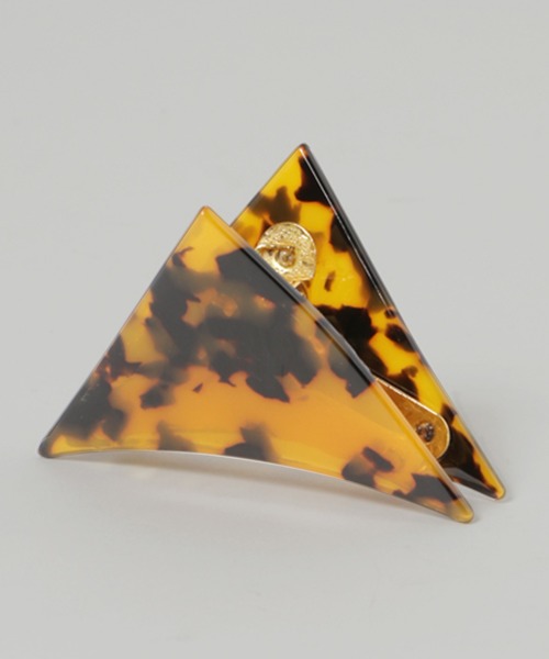 florist(フローリスト)の「べっ甲柄 三角バンスクリップ 中(バレッタ/ヘアクリップ・レディース・ダークブラウン/ピンク/ブラウン/ベビーピンク/バイオレット/ブラウン系その他2/キャメル/ベージュ/ライトグレー/パープル/ライトピンク/グレー/ネイビー/ホワイト/ブラック/パープル系その他2/ダークネイビー/ホワイト×ブラック・FREE)」の8枚目の写真