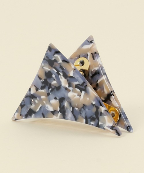 florist(フローリスト)の「べっ甲柄 三角バンスクリップ 中(バレッタ/ヘアクリップ・レディース・ダークブラウン/ピンク/ブラウン/ベビーピンク/バイオレット/ブラウン系その他2/キャメル/ベージュ/ライトグレー/パープル/ライトピンク/グレー/ネイビー/ホワイト/ブラック/パープル系その他2/ダークネイビー/ホワイト×ブラック・FREE)」の6枚目の写真