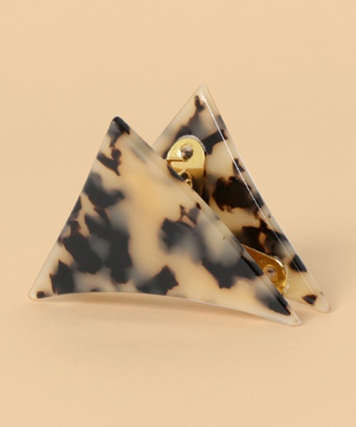 florist(フローリスト)の「べっ甲柄 三角バンスクリップ 中(バレッタ/ヘアクリップ・レディース・ダークブラウン/ピンク/ブラウン/ベビーピンク/バイオレット/ブラウン系その他2/キャメル/ベージュ/ライトグレー/パープル/ライトピンク/グレー/ネイビー/ホワイト/ブラック/パープル系その他2/ダークネイビー/ホワイト×ブラック・FREE)」の10枚目の写真