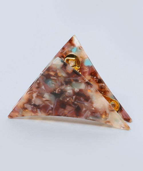 florist(フローリスト)の「べっ甲柄 三角バンスクリップ 中(バレッタ/ヘアクリップ・レディース・ダークブラウン/ピンク/ブラウン/ベビーピンク/バイオレット/ブラウン系その他2/キャメル/ベージュ/ライトグレー/パープル/ライトピンク/グレー/ネイビー/ホワイト/ブラック/パープル系その他2/ダークネイビー/ホワイト×ブラック・FREE)」の14枚目の写真