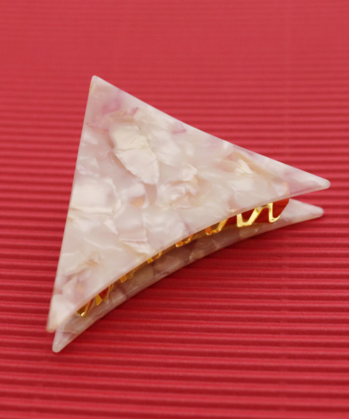 florist(フローリスト)の「べっ甲柄 三角バンスクリップ 中(バレッタ/ヘアクリップ・レディース・ダークブラウン/ピンク/ブラウン/ベビーピンク/バイオレット/ブラウン系その他2/キャメル/ベージュ/ライトグレー/パープル/ライトピンク/グレー/ネイビー/ホワイト/ブラック/パープル系その他2/ダークネイビー/ホワイト×ブラック・FREE)」の22枚目の写真