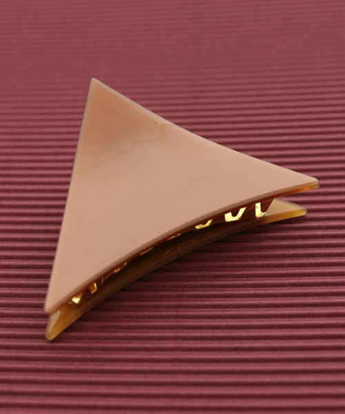 florist(フローリスト)の「べっ甲柄 三角バンスクリップ 中(バレッタ/ヘアクリップ・レディース・ダークブラウン/ピンク/ブラウン/ベビーピンク/バイオレット/ブラウン系その他2/キャメル/ベージュ/ライトグレー/パープル/ライトピンク/グレー/ネイビー/ホワイト/ブラック/パープル系その他2/ダークネイビー/ホワイト×ブラック・FREE)」の21枚目の写真