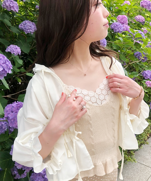 apres jour（アプレジュール）の「apres jour × RiLi コラボブラウス【RiLi.tokyo】【ZOZOTOWN限定アイテム】（シャツ/ブラウス・レディース・オフホワイト/ライトベージュ・フリー）」の4枚目の写真