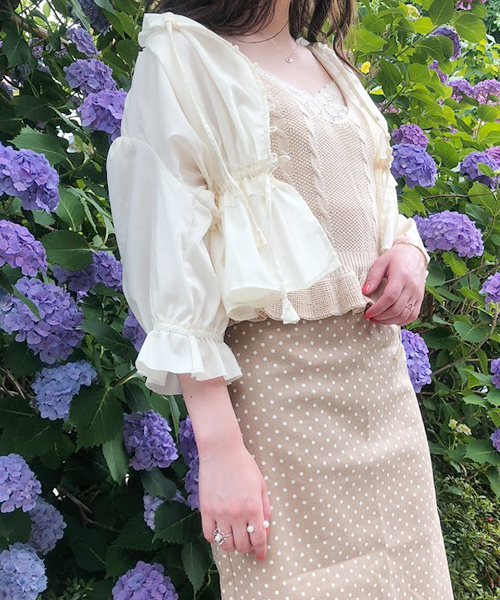 apres jour（アプレジュール）の「apres jour × RiLi コラボブラウス【RiLi.tokyo】【ZOZOTOWN限定アイテム】（シャツ/ブラウス・レディース・オフホワイト/ライトベージュ・フリー）」の7枚目の写真