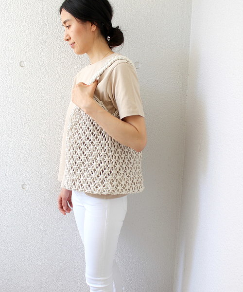 ottilie（オティーリエ）の「編みこみバッグ（かごバッグ・レディース・ホワイト/ブラウン/ブラック・FREE）」の8枚目の写真