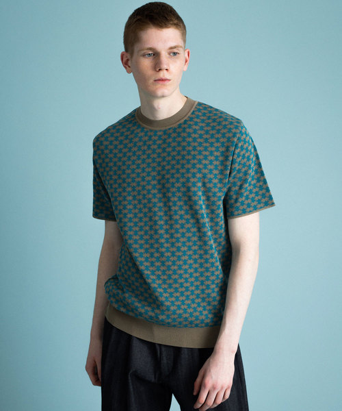 UNITED TOKYO（ユナイテッドトウキョウ）の「小紋柄ショートスリーブニット（ニット/セーター・メンズ・ベージュ/ネイビー/パープル・1/2/3）」の2枚目の写真