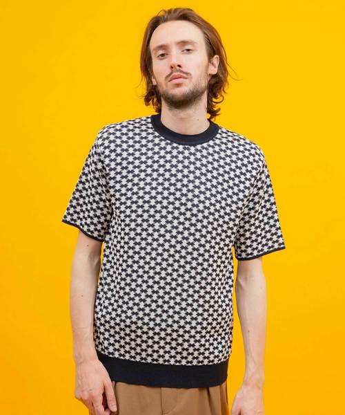 UNITED TOKYO（ユナイテッドトウキョウ）の「小紋柄ショートスリーブニット（ニット/セーター・メンズ・ベージュ/ネイビー/パープル・1/2/3）」の4枚目の写真