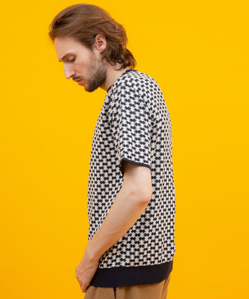 UNITED TOKYO（ユナイテッドトウキョウ）の「小紋柄ショートスリーブニット（ニット/セーター・メンズ・ベージュ/ネイビー/パープル・1/2/3）」の5枚目の写真