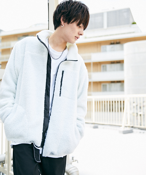 kutir（クティール）の「boa big blouson / ボアビッグブルゾン　ボアジャケット（ブルゾン・メンズ・ブラック/ベージュ/アイボリー・SMALL/MEDIUM/LARGE）」の2枚目の写真