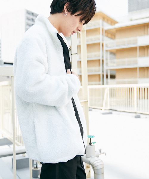 kutir（クティール）の「boa big blouson / ボアビッグブルゾン　ボアジャケット（ブルゾン・メンズ・ブラック/ベージュ/アイボリー・SMALL/MEDIUM/LARGE）」の12枚目の写真