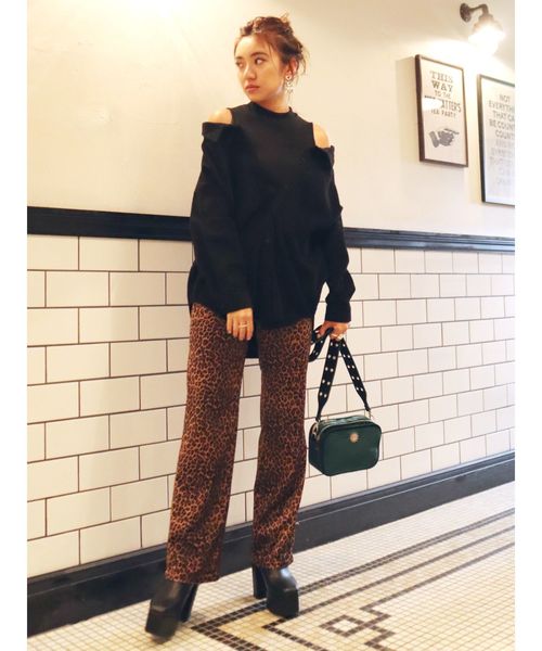 EVRIS（エヴリス）の「ダブルZIPベロアライクショルダーBAG（ショルダーバッグ・レディース・ブラック/パープル/グリーン・FREE）」の8枚目の写真