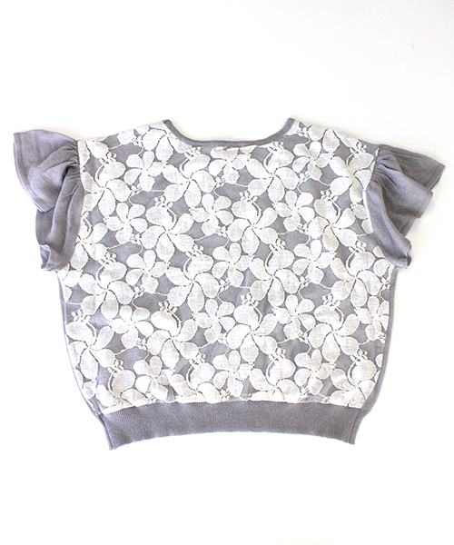 mystic（ミスティック）の「フレア袖レース切替プルオーバー（Tシャツ/カットソー・レディース・オフホワイト/グリーン/ネイビー/ラベンダー/グレー・ﾌﾘ-）」の3枚目の写真