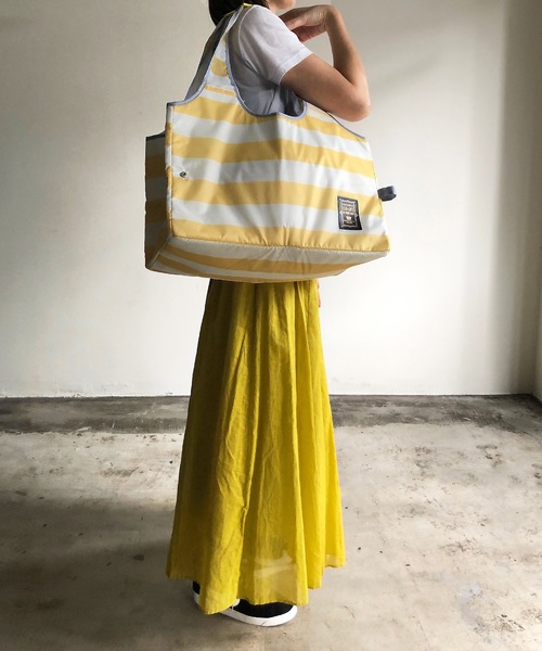 nicott（ニコット）の「コンパクトショッピングBAG　保温保冷レジカゴバッグ（エコバッグ/サブバッグ・レディース・ブラック/カーキ/イエロー/レッド/イエロー系その他/ブラック系その他2/ブルー/ネイビー/レッド系その他/ブラック系その他/ブルー系その他/ブラック系その他3/カーキオリーブ/グレー/チャコールグレー/ダークネイビー/ストライプ/チェック・FREE）」の14枚目の写真