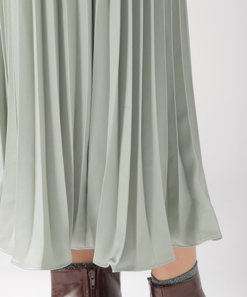 BAYFLOW(ベイフロー)の「サテンプリーツスカート(スカート・レディース・ベージュ/モカ/ライトグリーン/キャメル・SMALL/MEDIUM)」の19枚目の写真