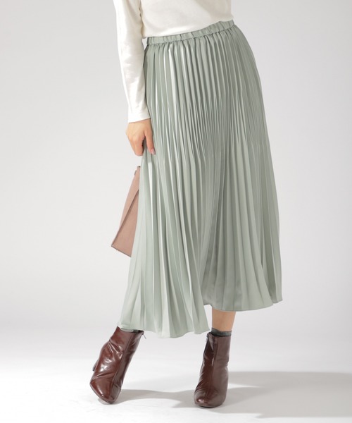 BAYFLOW(ベイフロー)の「サテンプリーツスカート(スカート・レディース・ベージュ/モカ/ライトグリーン/キャメル・SMALL/MEDIUM)」の22枚目の写真