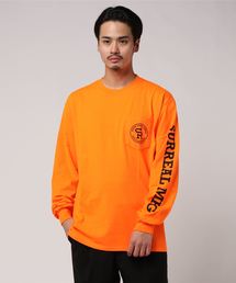 SURREAL�i�V�������A���j�́uNOEL�iT�V���c/�J�b�g�\�[�j�v