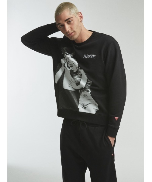 PLEASURES（プレジャー）の「GuessOriginals×PLEASURES/ゲスオリジナルス×プレジャーズ/フォトプリントクルーネックスウェット/Couple CrewNeckSweat（スウェット・メンズ・ブラック・MEDIUM/LARGE/X-LARGE）」の9枚目の写真