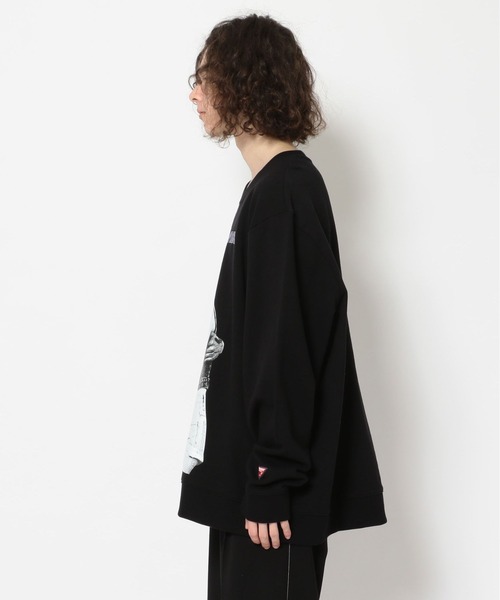 PLEASURES（プレジャー）の「GuessOriginals×PLEASURES/ゲスオリジナルス×プレジャーズ/フォトプリントクルーネックスウェット/Couple CrewNeckSweat（スウェット・メンズ・ブラック・MEDIUM/LARGE/X-LARGE）」の12枚目の写真