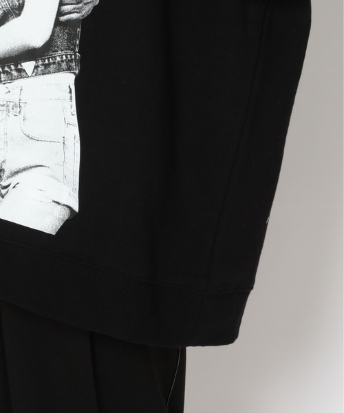 PLEASURES（プレジャー）の「GuessOriginals×PLEASURES/ゲスオリジナルス×プレジャーズ/フォトプリントクルーネックスウェット/Couple CrewNeckSweat（スウェット・メンズ・ブラック・MEDIUM/LARGE/X-LARGE）」の16枚目の写真