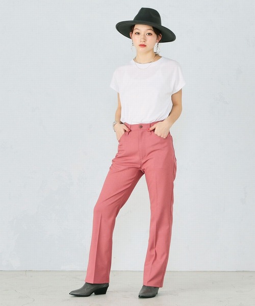 Wrangler(ラングラー)の「WRANGLER/ラングラー ランチャー 消えないセンタープレスカラースラックス フレアドレスパンツ ON/OFF対応 速乾梅雨にも◎(スラックス・レディース・ベージュ/ブラウン/グレー/オフホワイト/ピンク/グリーン/ブラック/ネイビー/ブルーグリーン/ブラウン系その他/ボルドー/ベージュ系その他/イエロー/パープル/ブラック系その他/ホワイト系その他/グレー系その他/ブルー系その他/ブラウン系その他2・SMALL/MEDIUM/X-SMALL)」の18枚目の写真