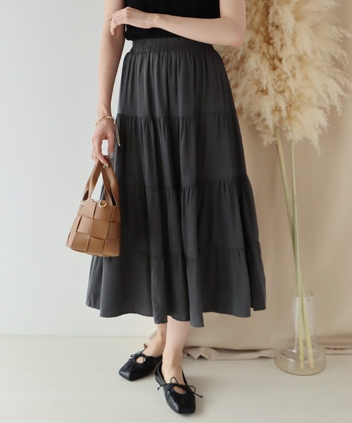 BLUEEAST（ブルーイースト）の「ティアードスカート（スカート・レディース・カーキ/オフホワイト/イエロー/レッド/ベージュ/ブラック/モカ/チャコールグレー・MEDIUM）」の4枚目の写真