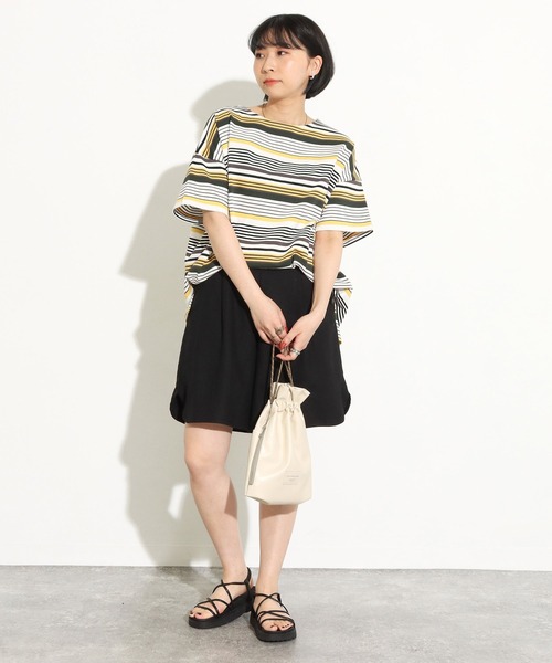 Factor=（ファクターイコール）の「脇スリットリネンハーフパンツ（その他パンツ・レディース・ベージュ/ブルー/ブラック・FREE）」の4枚目の写真