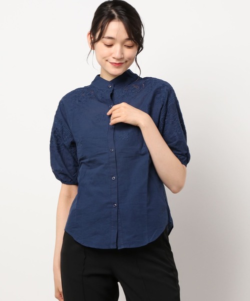 ABITOKYO(アビトーキョー)の「ボリュームスリーブ刺繍ブラウス(シャツ/ブラウス・レディース・ホワイト/ネイビー/ブラック/ブルーグリーン/ブルー/グリーン/ブラウン/ベージュ・S/M/L)」の6枚目の写真