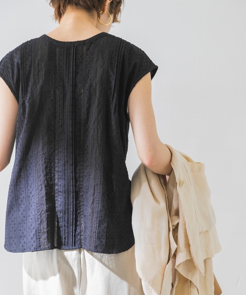 URBAN RESEARCH（アーバンリサーチ）の「前後2WAYフレンチスリーブレースブラウス（シャツ/ブラウス・レディース・ブラック/オフホワイト・FREE）」の6枚目の写真