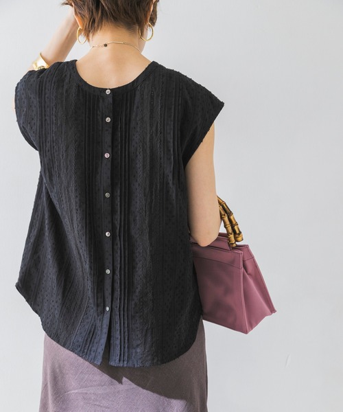 URBAN RESEARCH（アーバンリサーチ）の「前後2WAYフレンチスリーブレースブラウス（シャツ/ブラウス・レディース・ブラック/オフホワイト・FREE）」の9枚目の写真