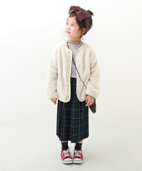 devirock（デビロック）の「洗える ボタン開き ボアジャケット（ブルゾン・キッズ・ベージュ/チャコール/オフホワイト/モカ・130cm/120cm/140cm/80ｃｍ/90cm/160cm/100cm/150cm/110cm）」の5枚目の写真