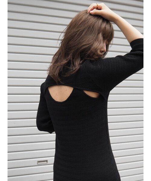 EVRIS（エヴリス）の「バックオープンロングニットワンピース（ワンピース・レディース・ブラック/ベージュ/パープル・FREE）」の8枚目の写真