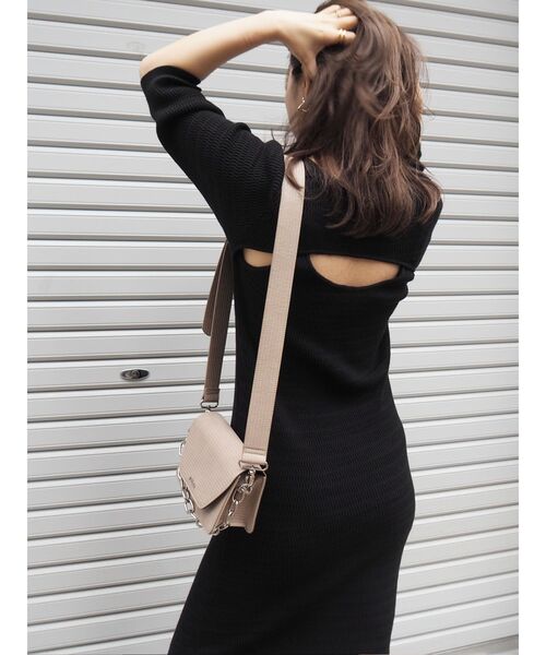 EVRIS（エヴリス）の「バックオープンロングニットワンピース（ワンピース・レディース・ブラック/ベージュ/パープル・FREE）」の13枚目の写真