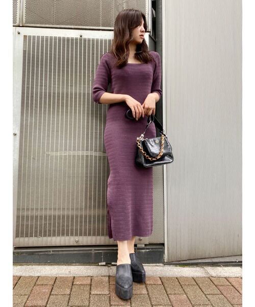 EVRIS（エヴリス）の「バックオープンロングニットワンピース（ワンピース・レディース・ブラック/ベージュ/パープル・FREE）」の14枚目の写真