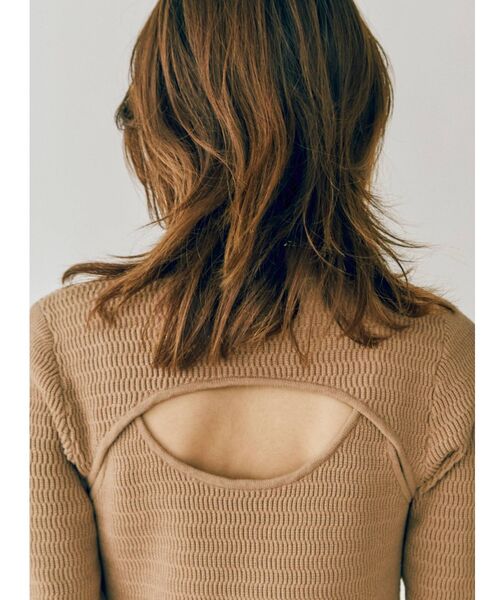 EVRIS（エヴリス）の「バックオープンロングニットワンピース（ワンピース・レディース・ブラック/ベージュ/パープル・FREE）」の16枚目の写真