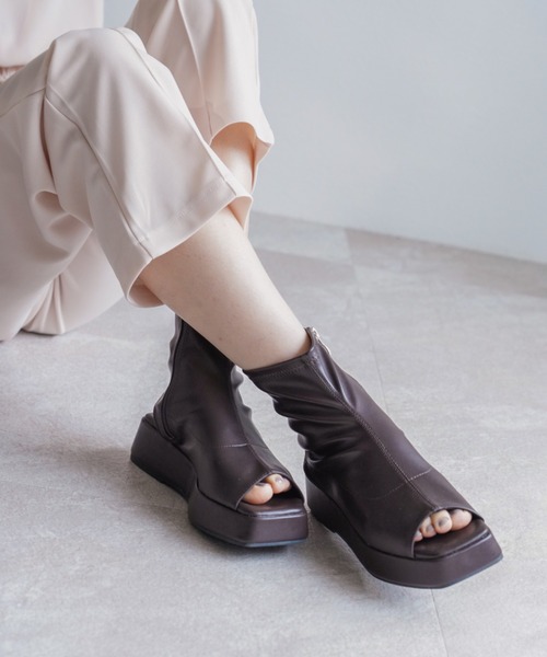 VIVIAN（ヴィヴィアン）の「オープントゥ厚底ストレッチショートブーツ ZOZOTOWN限定商品（ブーツ・レディース・ブラック/ダークブラウン/アイボリー・S/M/L）」の20枚目の写真