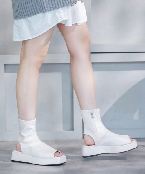 VIVIAN（ヴィヴィアン）の「オープントゥ厚底ストレッチショートブーツ ZOZOTOWN限定商品（ブーツ・レディース・ブラック/ダークブラウン/アイボリー・S/M/L）」の14枚目の写真