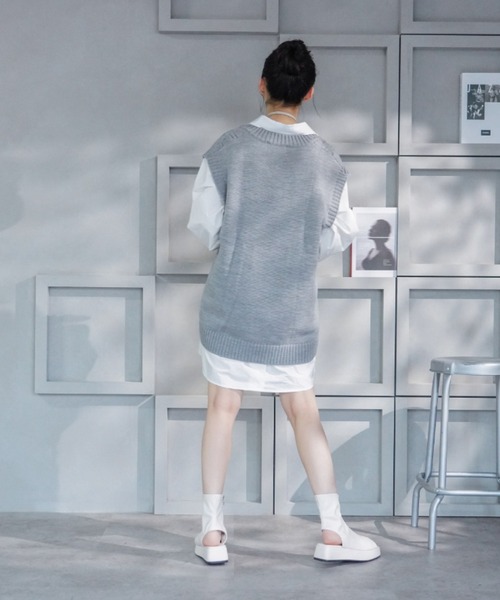 VIVIAN（ヴィヴィアン）の「オープントゥ厚底ストレッチショートブーツ ZOZOTOWN限定商品（ブーツ・レディース・ブラック/ダークブラウン/アイボリー・S/M/L）」の11枚目の写真