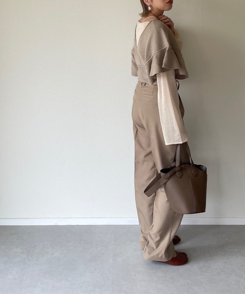 y/m by misato(イムバイミサト)の「バックレースアップフレアスリーブニットベスト(ニット/セーター・レディース・グレイッシュベージュ/オフホワイト/ブラック・FREE)」の9枚目の写真