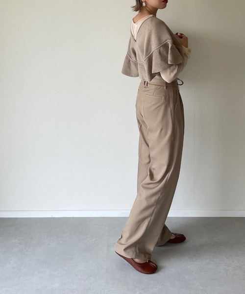 y/m by misato(イムバイミサト)の「バックレースアップフレアスリーブニットベスト(ニット/セーター・レディース・グレイッシュベージュ/オフホワイト/ブラック・FREE)」の18枚目の写真