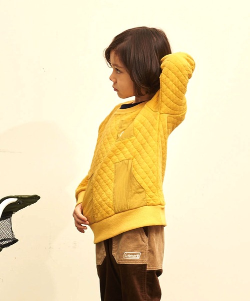 COLEMAN（コールマン）の「《Coleman》　ポケット付きキルトトレーナー（スウェット・キッズ・ブラック/マスタード・110/130/100/120/140/150）」の7枚目の写真