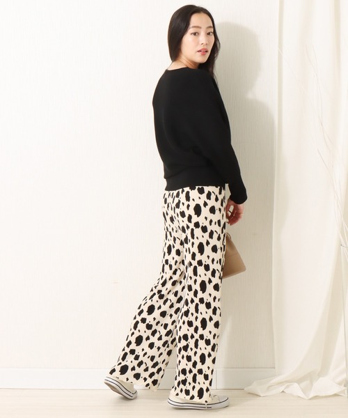 libelle more（リベル モア）の「スムースアニマル柄クリスタルプリーツパンツ（その他パンツ・レディース・ブラック/オフホワイト・L/M）」の12枚目の写真