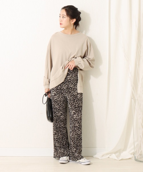 libelle more（リベル モア）の「スムースアニマル柄クリスタルプリーツパンツ（その他パンツ・レディース・ブラック/オフホワイト・L/M）」の4枚目の写真