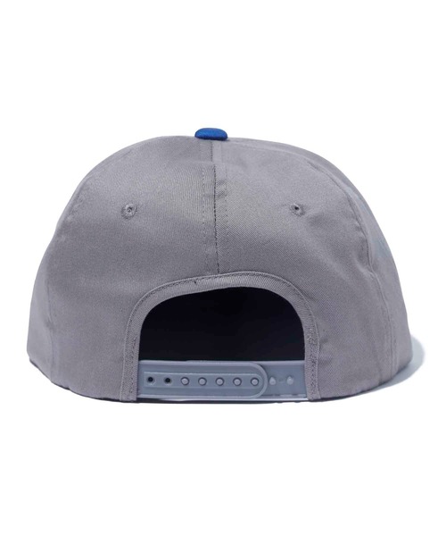 XLARGE（エクストララージ）の「TEAM LOGO 2TONE CAP（キャップ・メンズ・ブラック/グレー/グリーン・ONE SIZE）」の5枚目の写真